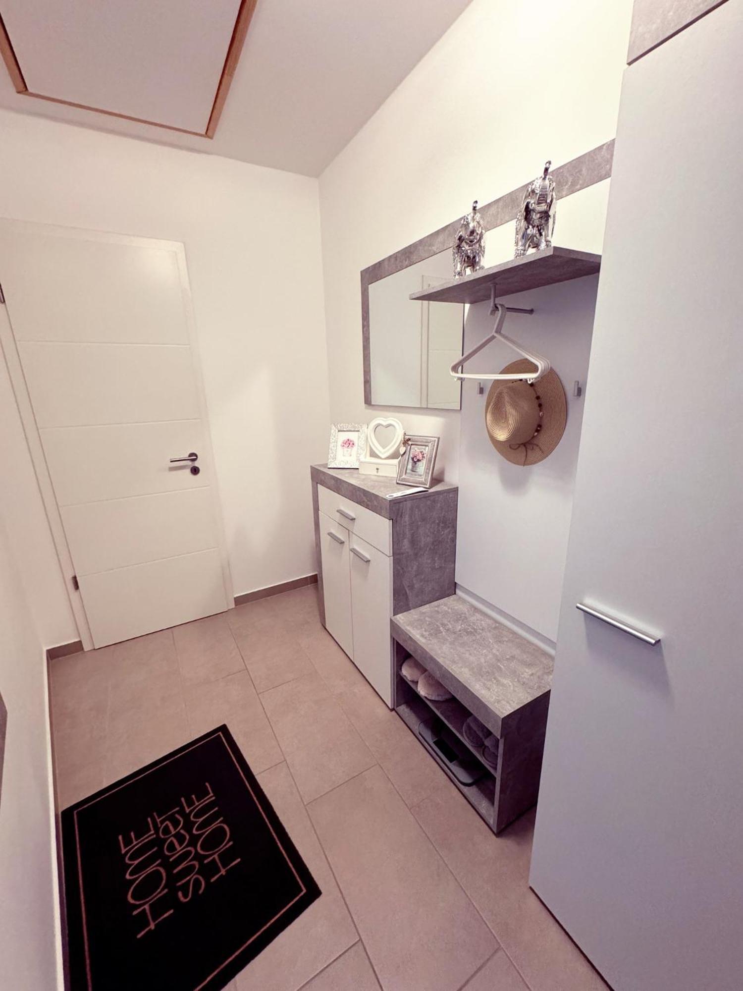 Apartamento Exclusive Family Apartman Pécs Exterior foto